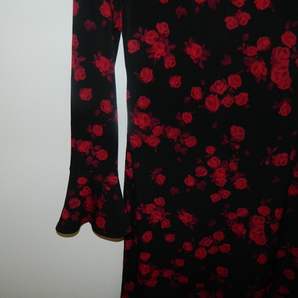 Michael Kors Bell Sleeve Dress - Picture 3 of 3